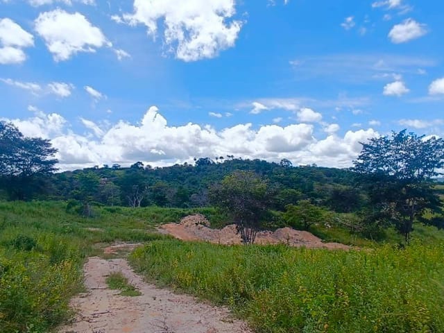 Terreno com 2500m², à venda, no bairro CENTRO em Taquaraçu de Minas