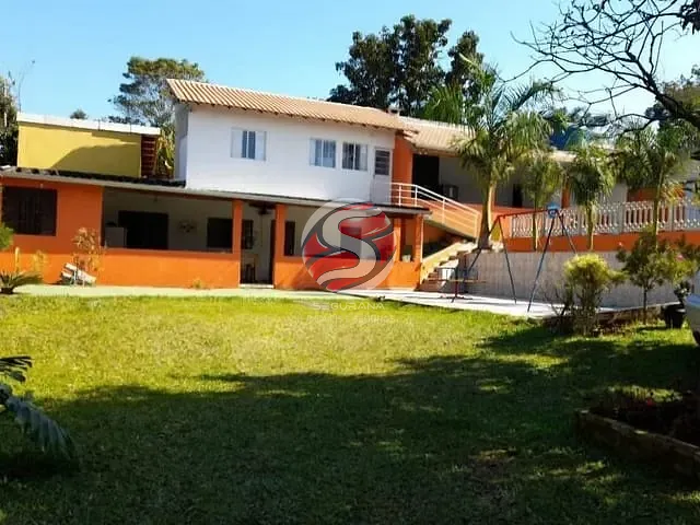 Chácara com 1300m² 3 quartos e 3 banheiros, à venda, no bairro Chácara Recreio Internacional em Suzano