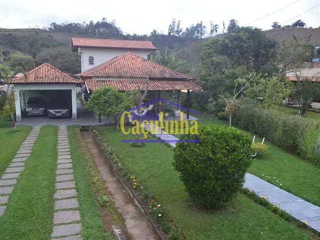 Chácara com 1400m² 2 quartos e 1 banheiro, à venda, no bairro Centro em Valença