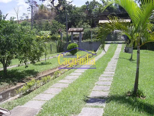 Chácara com 1400m² 2 quartos e 1 banheiro, à venda, no bairro Centro em Valença