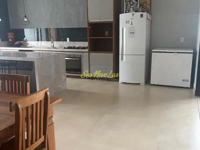 Chácara com 1100m² 4 quartos e 4 banheiros, à venda, no bairro Terras de Mont Serrat em Salto