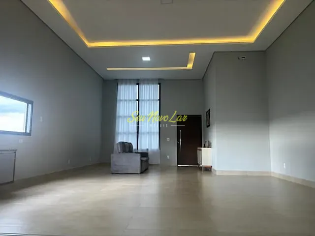Chácara com 1100m² 4 quartos e 4 banheiros, à venda, no bairro Terras de Mont Serrat em Salto