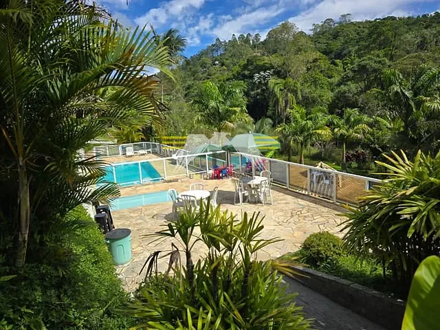 Chácara com 1900m² 5 quartos e 5 banheiros, à venda, no bairro Vale Verde em Biritiba-Mirim
