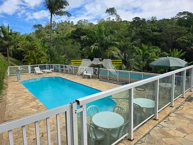 Chácara com 1900m² 5 quartos e 5 banheiros, à venda, no bairro Vale Verde em Biritiba-Mirim