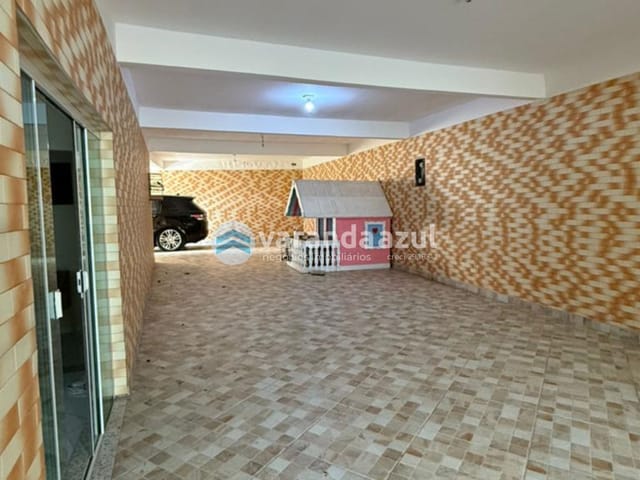 Chácara com 20000m² 9 quartos e 10 banheiros, à venda, no bairro Nossa Sra. do Remédio em Biritiba-Mirim