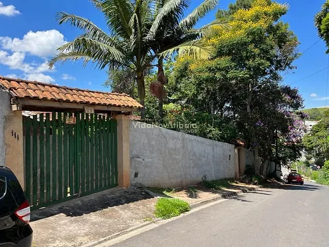 Chácara com 1460m² 2 quartos e 2 banheiros, à venda, no bairro Jardim Imperial em Atibaia