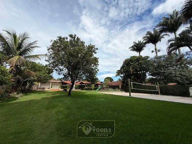 Chácara com 1500m² 4 quartos e 6 banheiros, à venda, no bairro Chácara Long Island em Jaguariúna