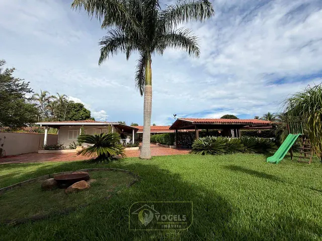 Chácara com 1500m² 4 quartos e 6 banheiros, à venda, no bairro Chácara Long Island em Jaguariúna