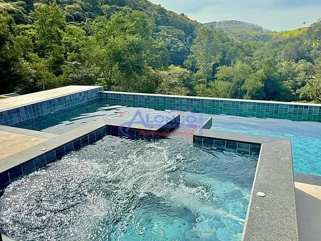 Chácara com 22000m² 3 quartos e 4 banheiros, à venda, no bairro Centro em Guararema