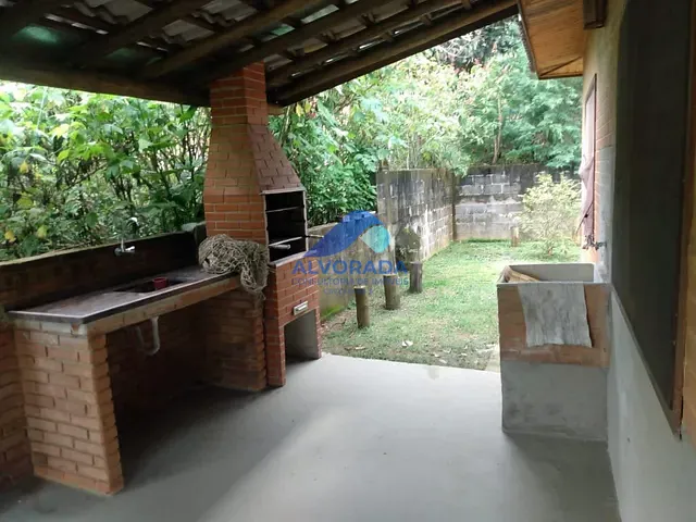 Chácara com 1000m² 3 quartos e 1 banheiro, à venda, no bairro Santa Barbara (São Francisco Xavier) em São José dos Campos