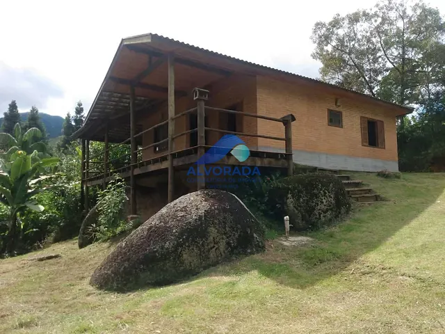 Chácara com 1000m² 3 quartos e 1 banheiro, à venda, no bairro Santa Barbara (São Francisco Xavier) em São José dos Campos