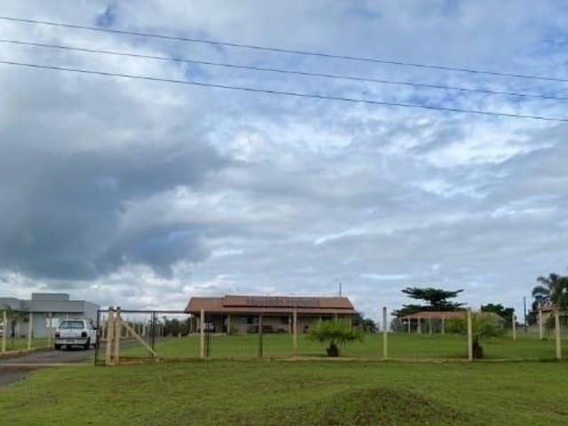 Chácara com 10000m² 2 quartos e 2 banheiros, à venda, no bairro rodovia em Ibiporã