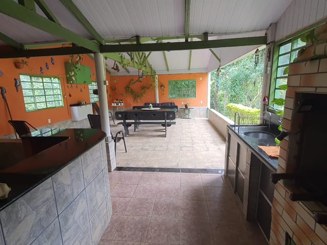Chácara com 5700m² 3 quartos e 2 banheiros, à venda, no bairro Zona Rural em Bela Vista De Goiás