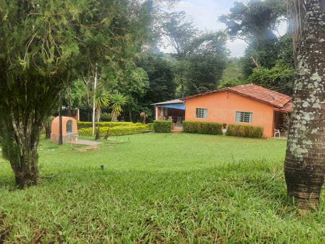 Chácara com 5700m² 3 quartos e 2 banheiros, à venda, no bairro Zona Rural em Bela Vista De Goiás