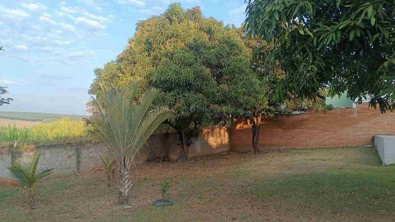Chácara à venda e aluguel com 2 quartos, 100m² - Foto 11