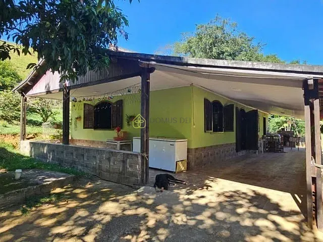 Sítio com 48000m² 3 quartos e 1 banheiro, à venda, no bairro Rialto em Barra Mansa