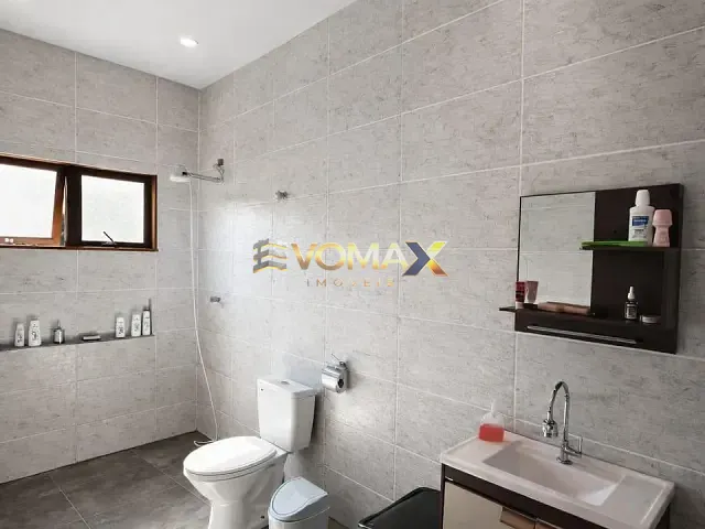 Chácara com 1000m² 4 quartos e 4 banheiros, à venda, no bairro Condomínio Residencial Pinheiros do Lago em Alambari