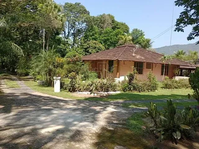 Chácara com 15000m² 3 quartos e 3 banheiros, à venda, no bairro Vila Citrolândia (Santo Aleixo) em Magé