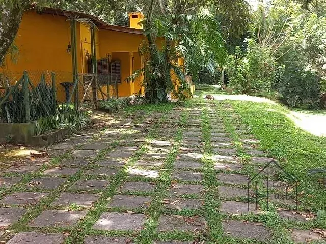 Chácara com 8000m² 3 quartos e 3 banheiros, à venda, no bairro Jardim Caiapiá em Cotia