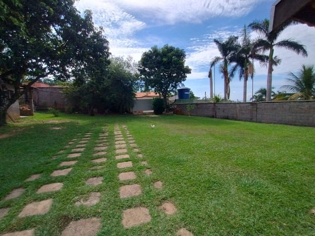 Chácara com 1000m² 3 quartos e 3 banheiros, à venda, no bairro Vila Bragotto em Limeira