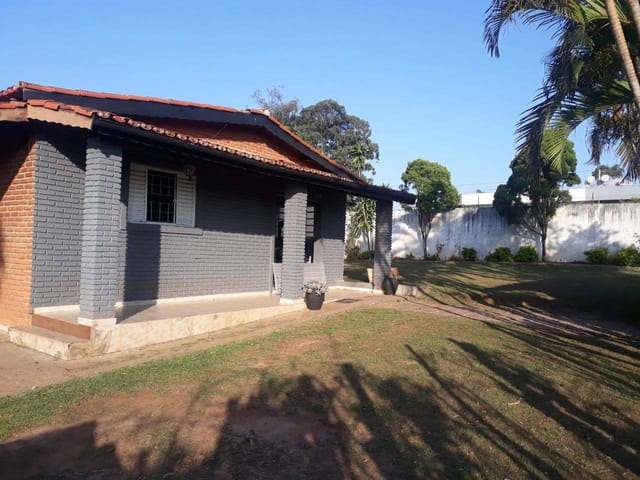 Chácara com 800m² 3 quartos e 3 banheiros, à venda, no bairro Monterrey em Louveira