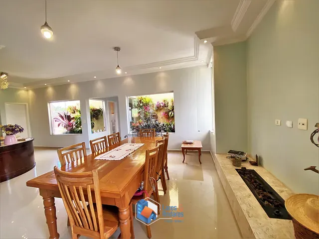 Chácara com 1000m² 5 quartos e 5 banheiros, à venda, no bairro Jardim Pioneiro em Cotia
