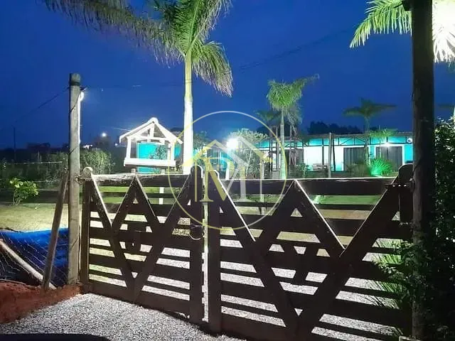 Chácara com 1000m² 5 quartos e 4 banheiros, à venda, no bairro Puris em Ibiúna