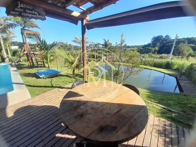 Chácara com 1000m² 5 quartos e 4 banheiros, à venda, no bairro Puris em Ibiúna