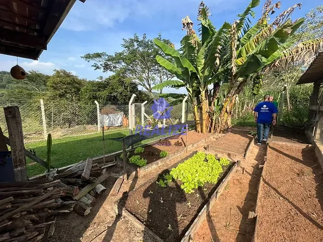 Chácara com 16000m² 3 quartos e 2 banheiros, à venda, no bairro Distrito Industrial em Botucatu