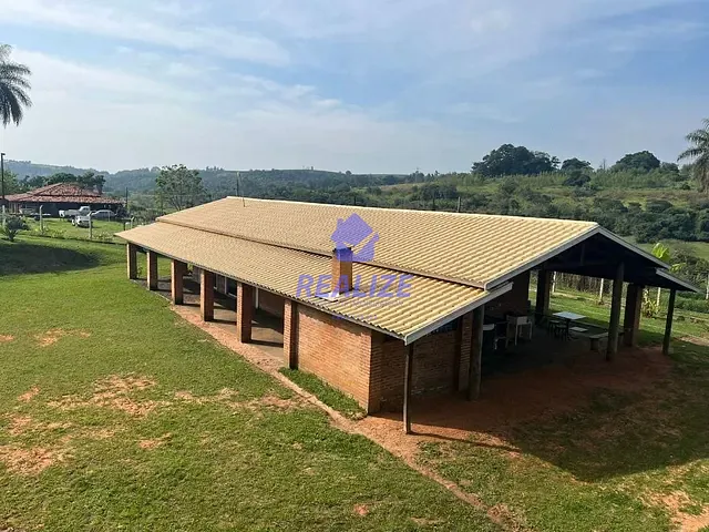 Chácara com 16000m² 3 quartos e 2 banheiros, à venda, no bairro Distrito Industrial em Botucatu