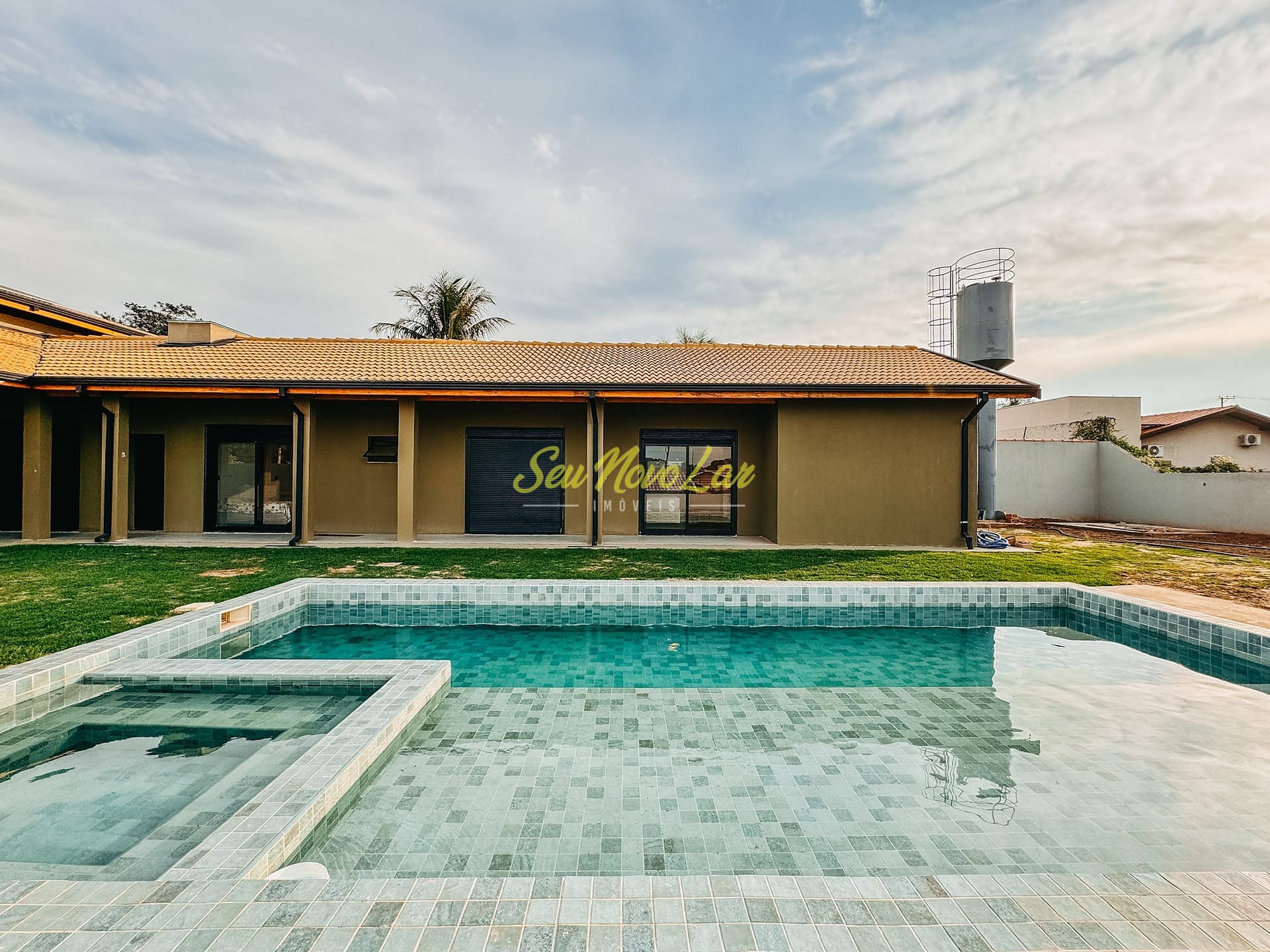 Chácara, 4 quartos, 1000 m² - Foto 1