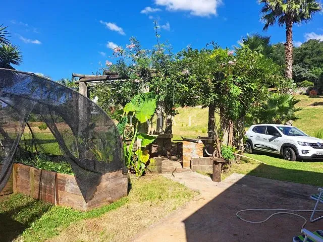 Chácara com 3695m², à venda, no bairro Estância Cabral em Cambé