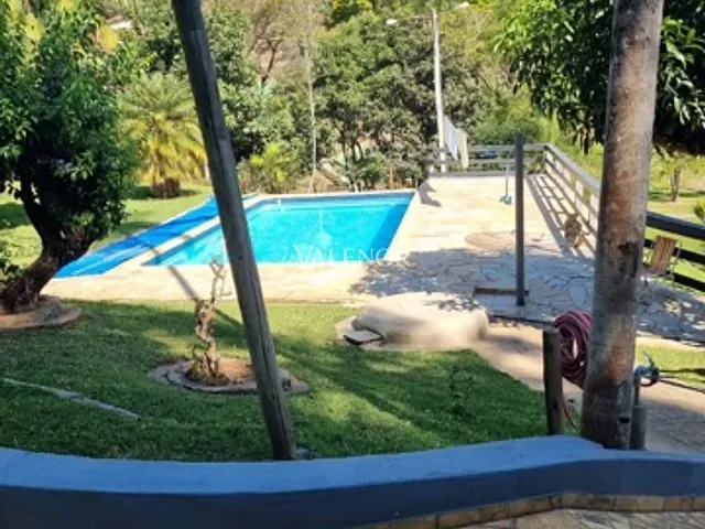 Chácara com 3000m² 2 quartos e 2 banheiros, à venda, no bairro Caxambu em Jundiaí