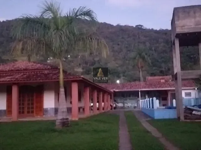 Chácara com 2818m² 3 quartos e 4 banheiros, à venda, no bairro Chácara Taquari em São José dos Campos