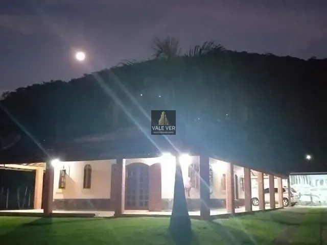 Chácara com 2818m² 3 quartos e 4 banheiros, à venda, no bairro Chácara Taquari em São José dos Campos