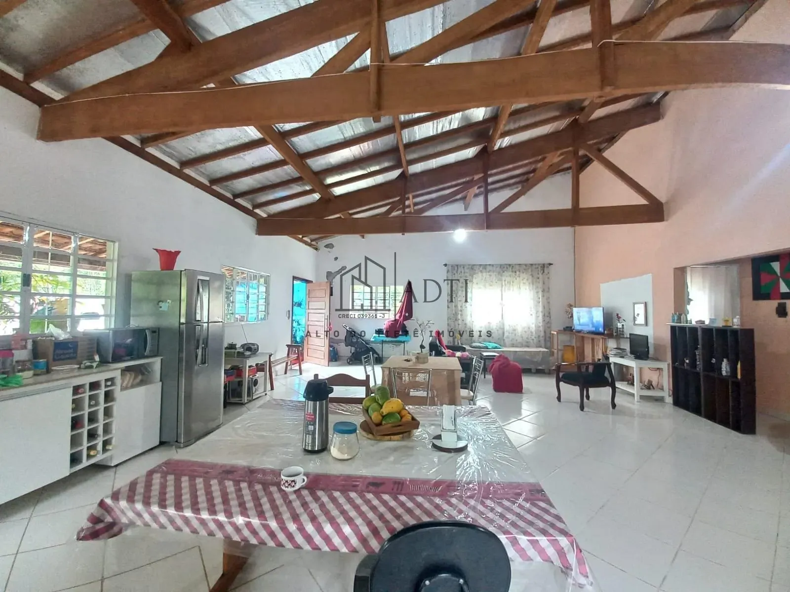 Chácara, 3 quartos, 1000 m² - Foto 1