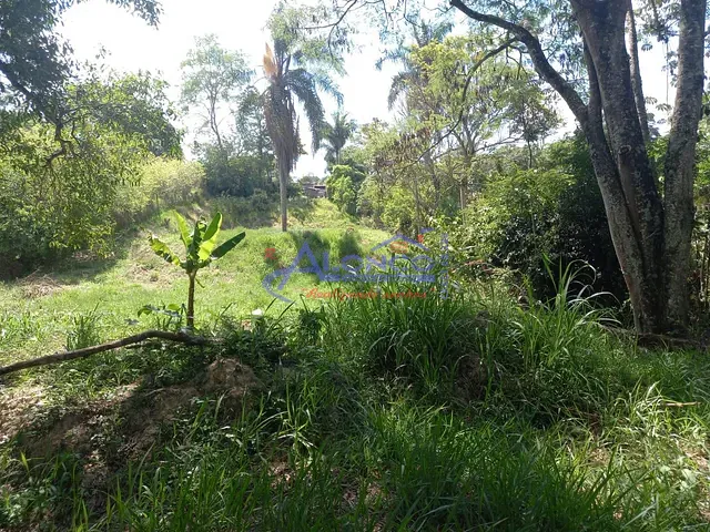 Chácara à venda, no bairro Jardim Colônia em Jacareí