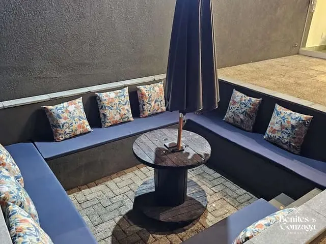 Chácara com 271m² 1 quarto e 3 banheiros, à venda, no bairro Jardim das Flores em Maringá