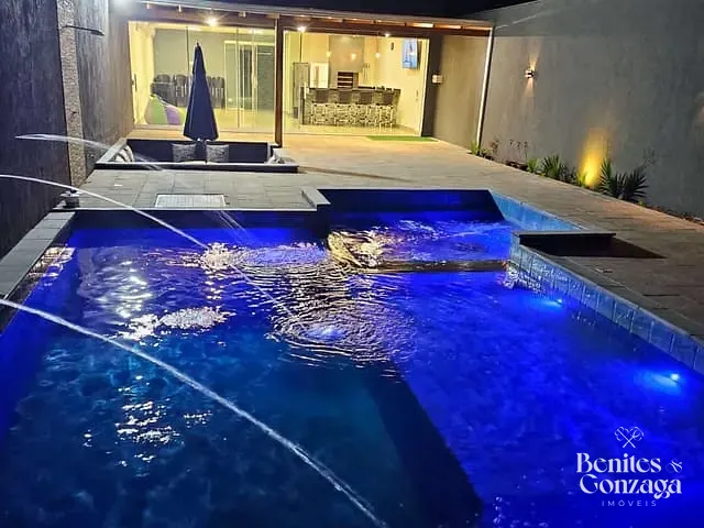 Chácara com 271m², à venda, no bairro Jardim das Flores em Maringá