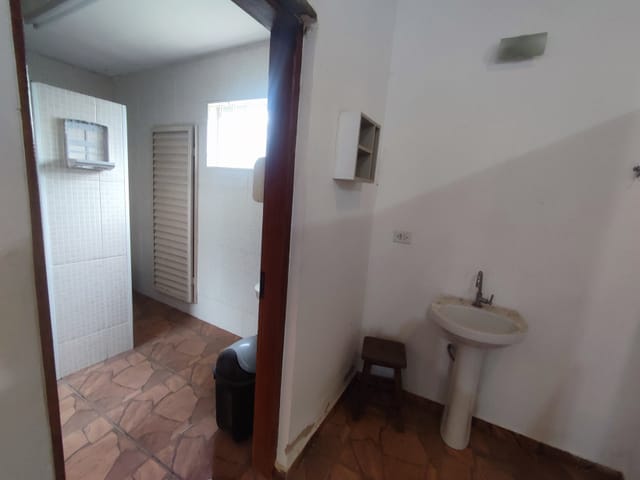 Chácara com 16500m² 8 quartos e 9 banheiros, à venda ou para alugar, no bairro Santa Isabel Tupi em Piracicaba