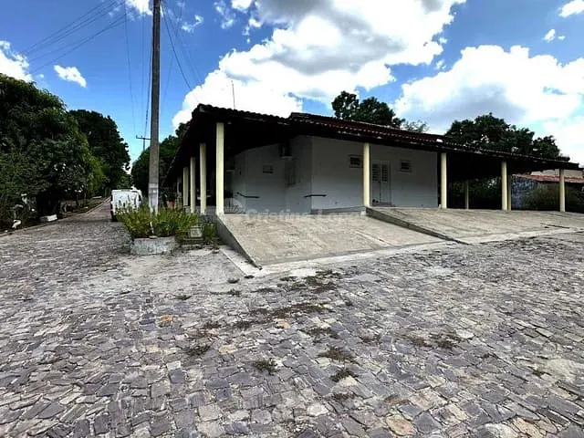 Chácara com 15000m² 5 quartos e 5 banheiros, à venda, no bairro Zona Rural em Teresina