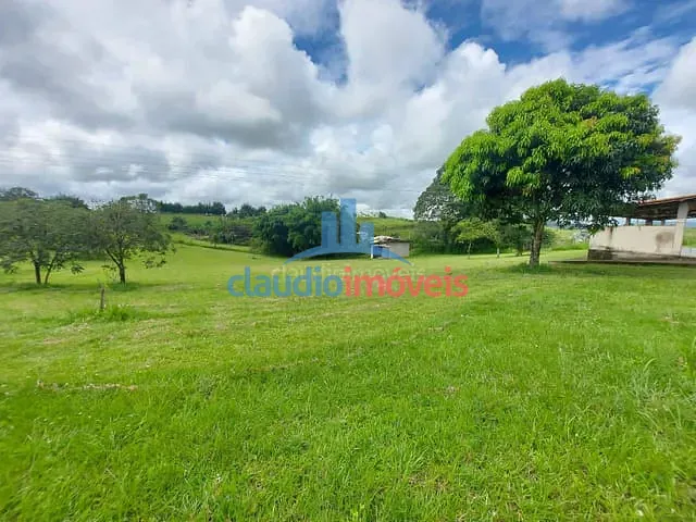Chácara com 20000m² 4 quartos e 1 banheiro, à venda, no bairro Nossa Senhora do Amparo em Barra Mansa