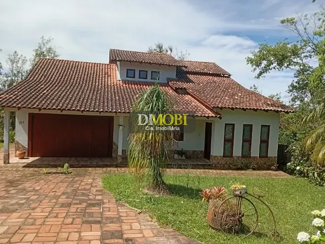 Chácara com 300m² 4 quartos e 3 banheiros, à venda, no bairro Centro (Morungava) em Gravataí