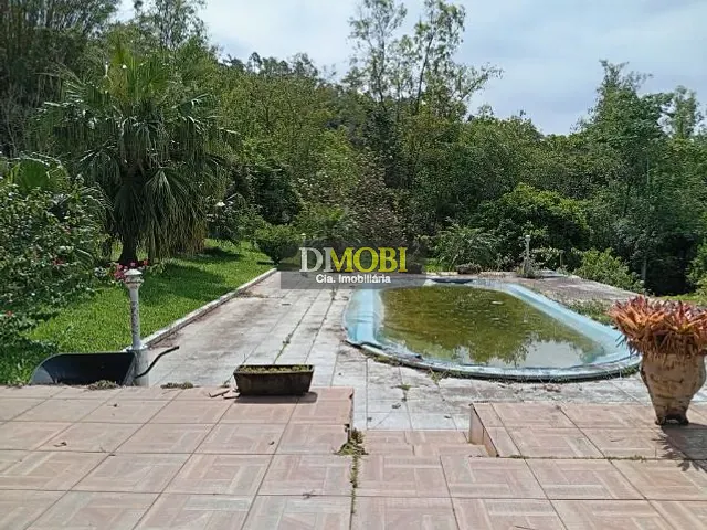 Chácara com 300m² 4 quartos e 3 banheiros, à venda, no bairro Centro (Morungava) em Gravataí