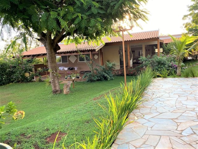 Chácara com 5000m² 3 quartos e 2 banheiros, à venda, no bairro Limoeiro - Recanto Fazenda da Nata em Londrina