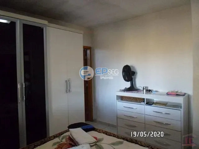 Chácara com 5000m² 2 quartos e 2 banheiros, à venda, no bairro Recanto dos Pinheiros em Cambé