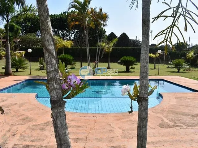 Chácara com 5000m² 2 quartos e 2 banheiros, à venda, no bairro Recanto dos Pinheiros em Cambé
