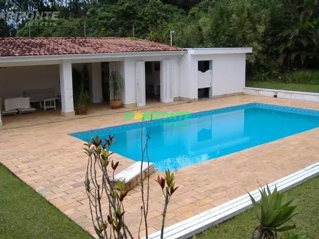 Chácara com 37000m² 11 quartos e 5 banheiros, à venda, no bairro Chácara Marambaia em Caçapava