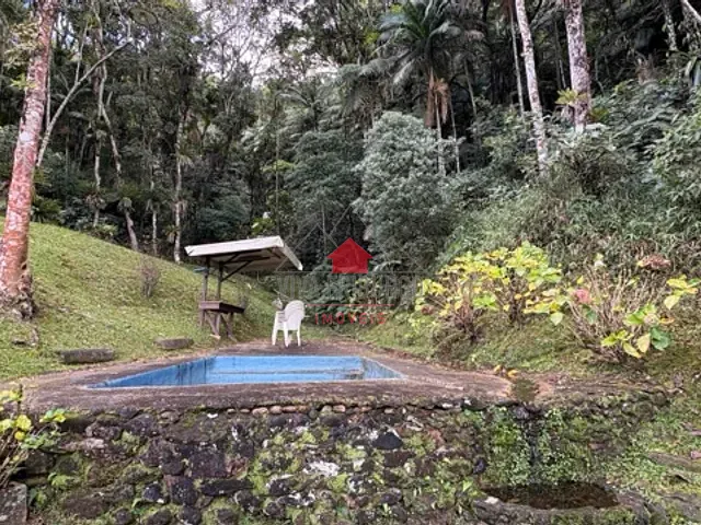 Chácara com 58000m² 2 quartos e 1 banheiro, à venda, no bairro Debossan em Nova Friburgo