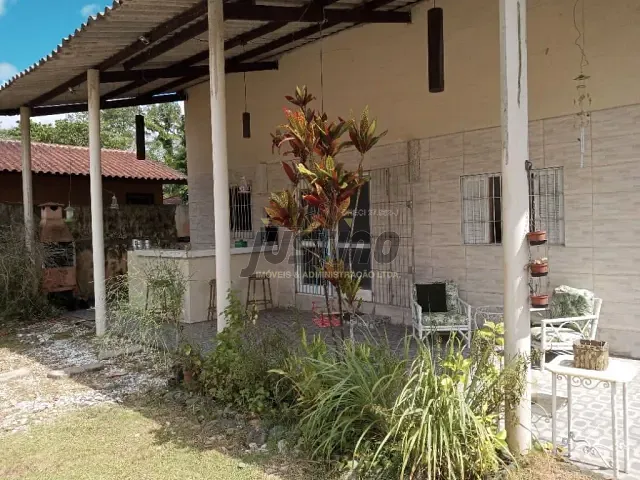 Chácara com 1250m² 4 quartos e 2 banheiros, à venda, no bairro Jardim Aguapeú em Itanhaém